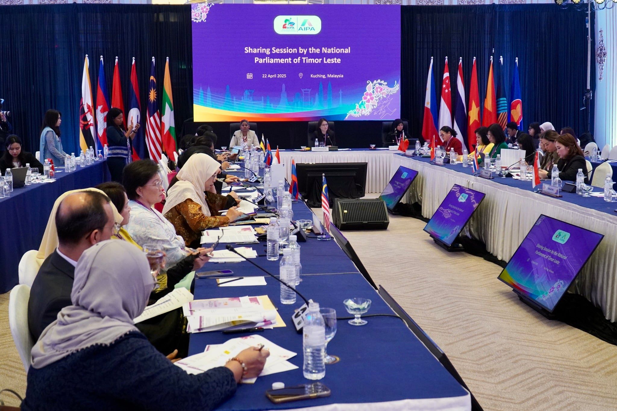 刘强燕主持东盟女性委员会议  推动性别平等与创新发展