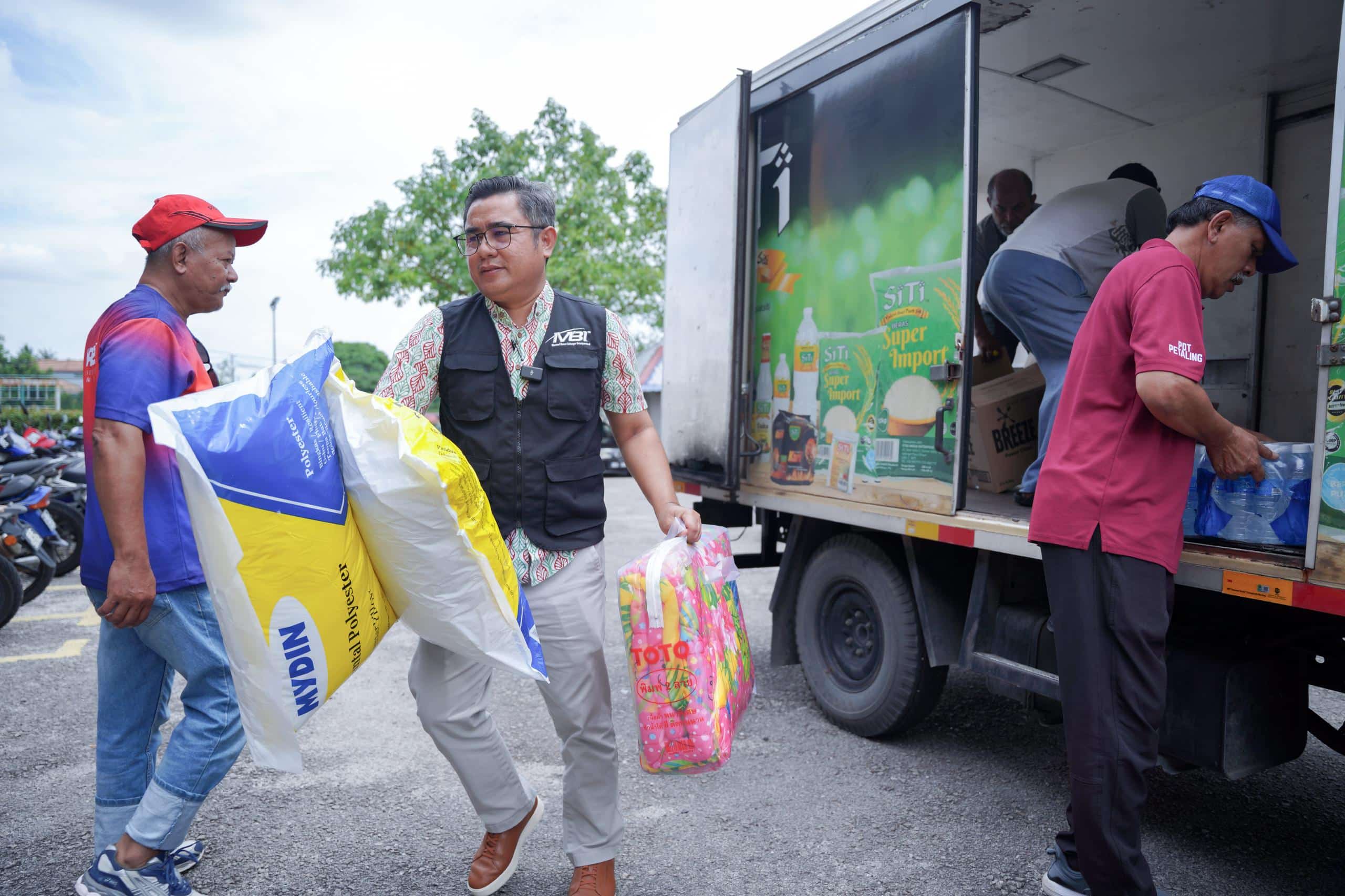Yayasan MBI salur bantuan awal RM20,000 ringankan beban mangsa bah Paya Jaras