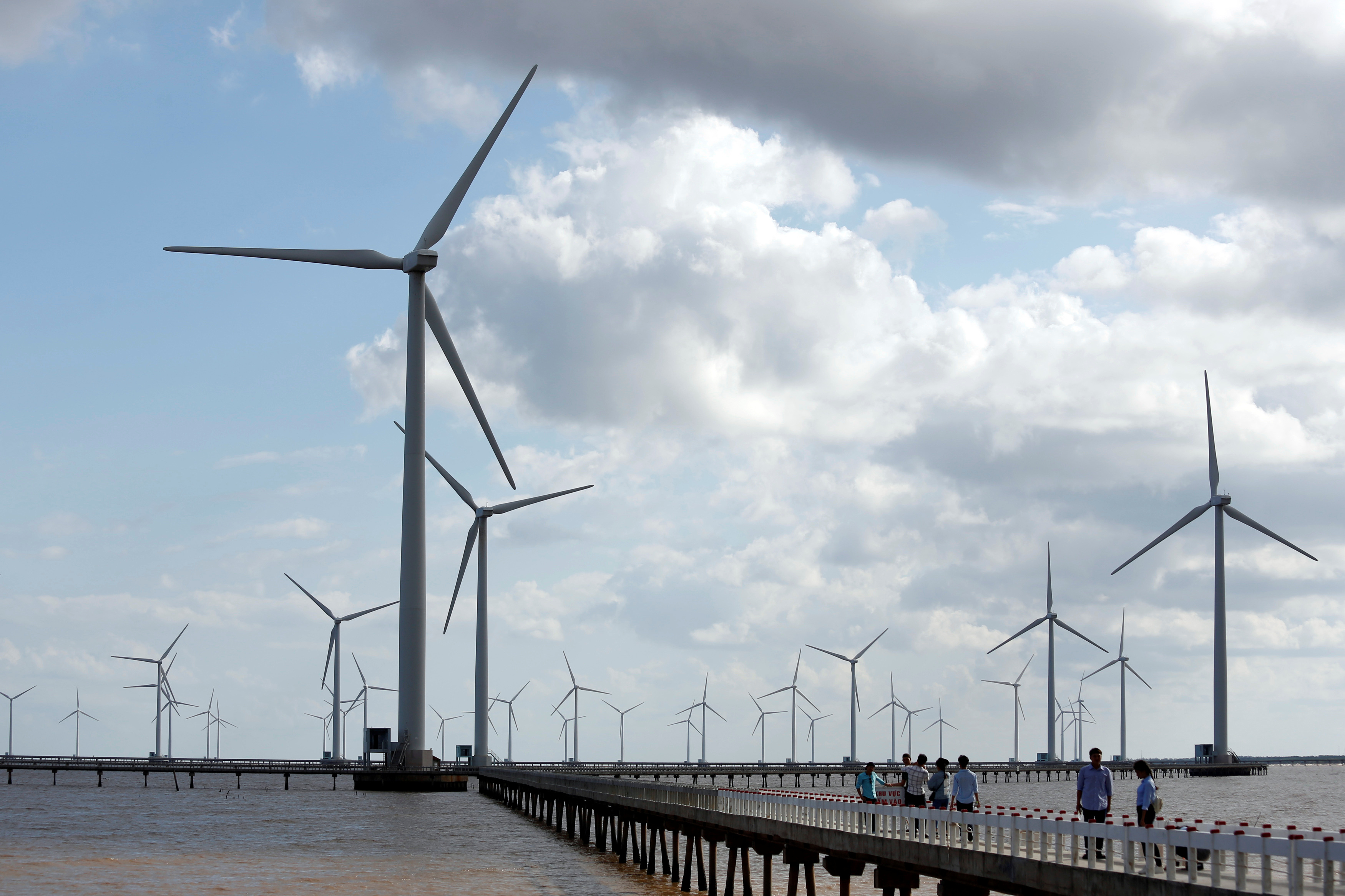 Vietnam to boost power capacity in US$136 bln plan