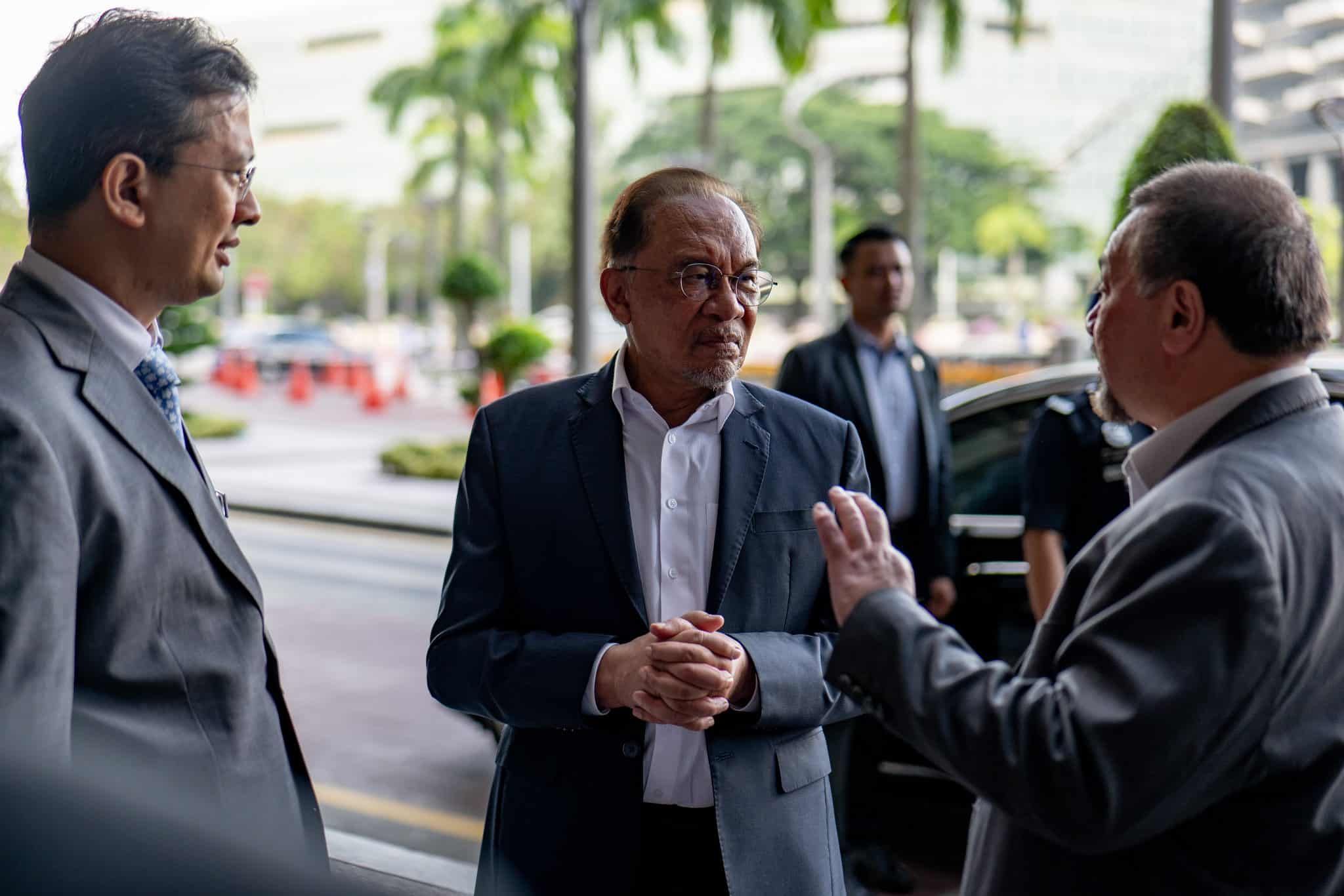 本周赴曼谷晤泰首相商哥乐河   安华17日见敏昂莱促延长停火