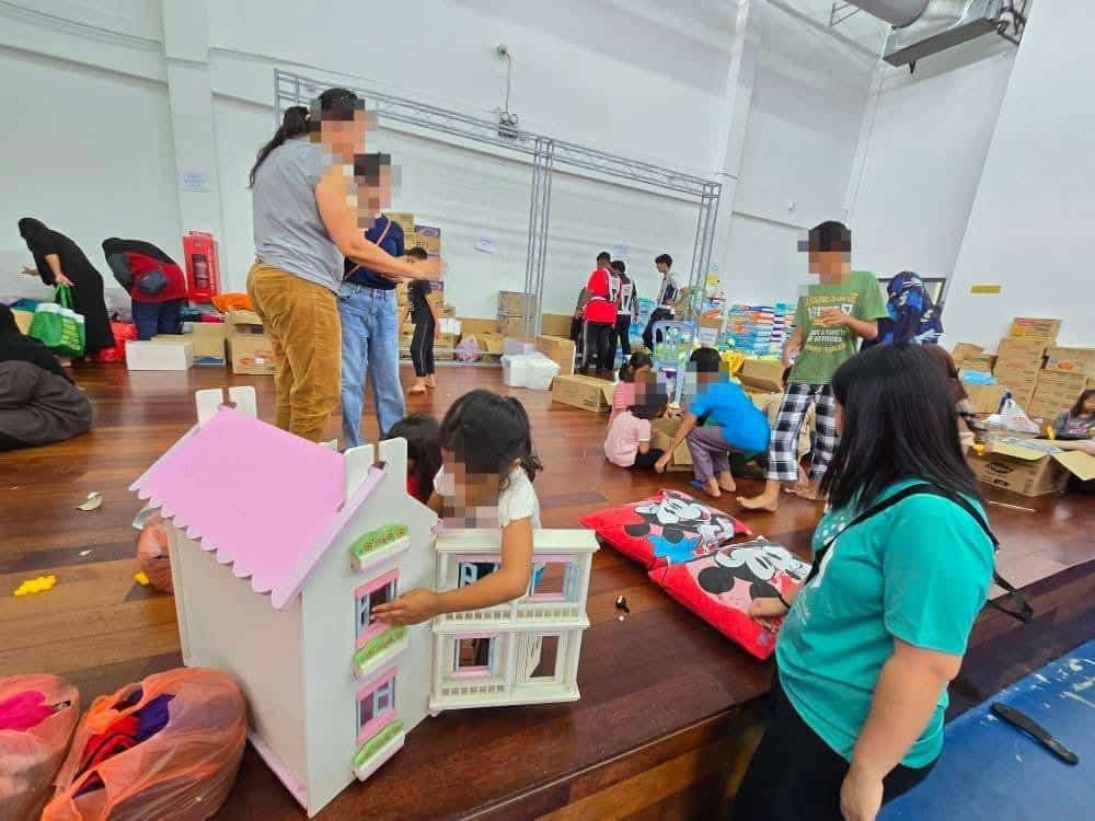 【天然气管爆炸】疏散中心设玩具图书馆   黄美诗：缓解灾区家长压力