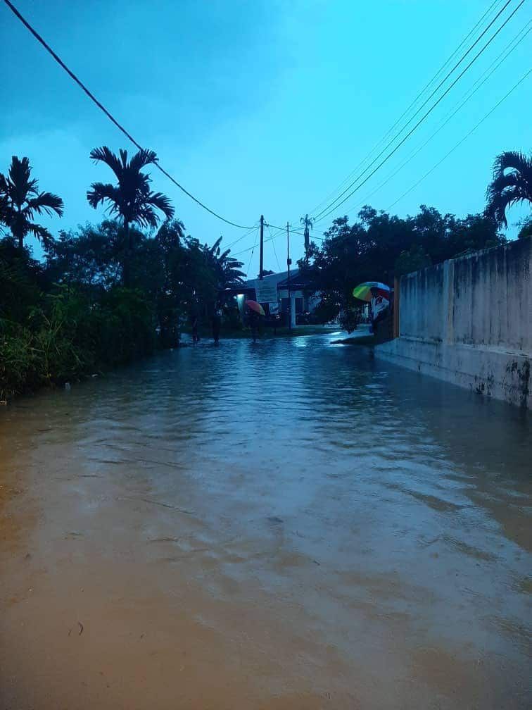 双溪毛糯甘榜突发水灾　居民仓皇逃生损失惨重