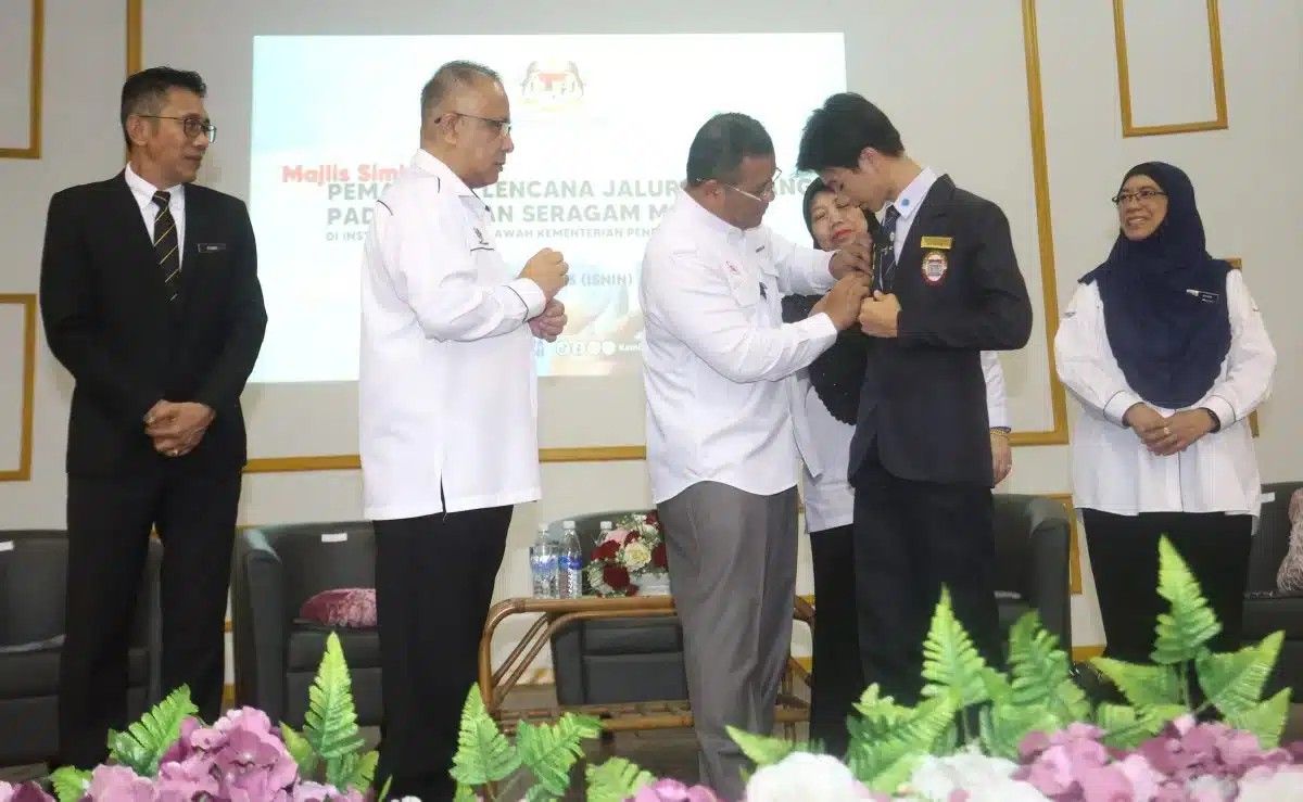 Wearing Jalur Gemilang close to our hearts is a significant act: MB