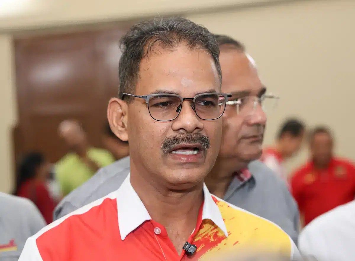 துன் அப்துல்லா அகமட் படாவியின் மறைவுக்குப் பாப்பாராய்டு இரங்கல் தெரிவித்தார்