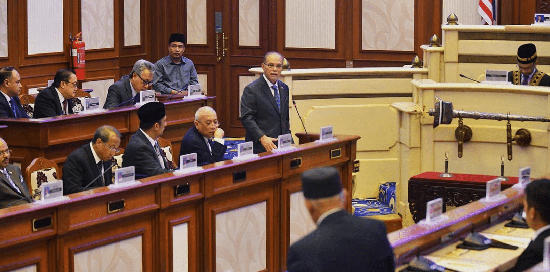 வரி செலுத்தத் தவறிய நில உரிமையாளர்கள் மீது நடவடிக்கை