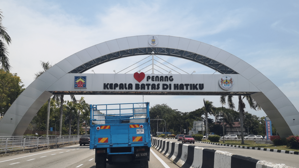 Pak Lah ubah pekan koboi Kepala Batas kepada bandar maju