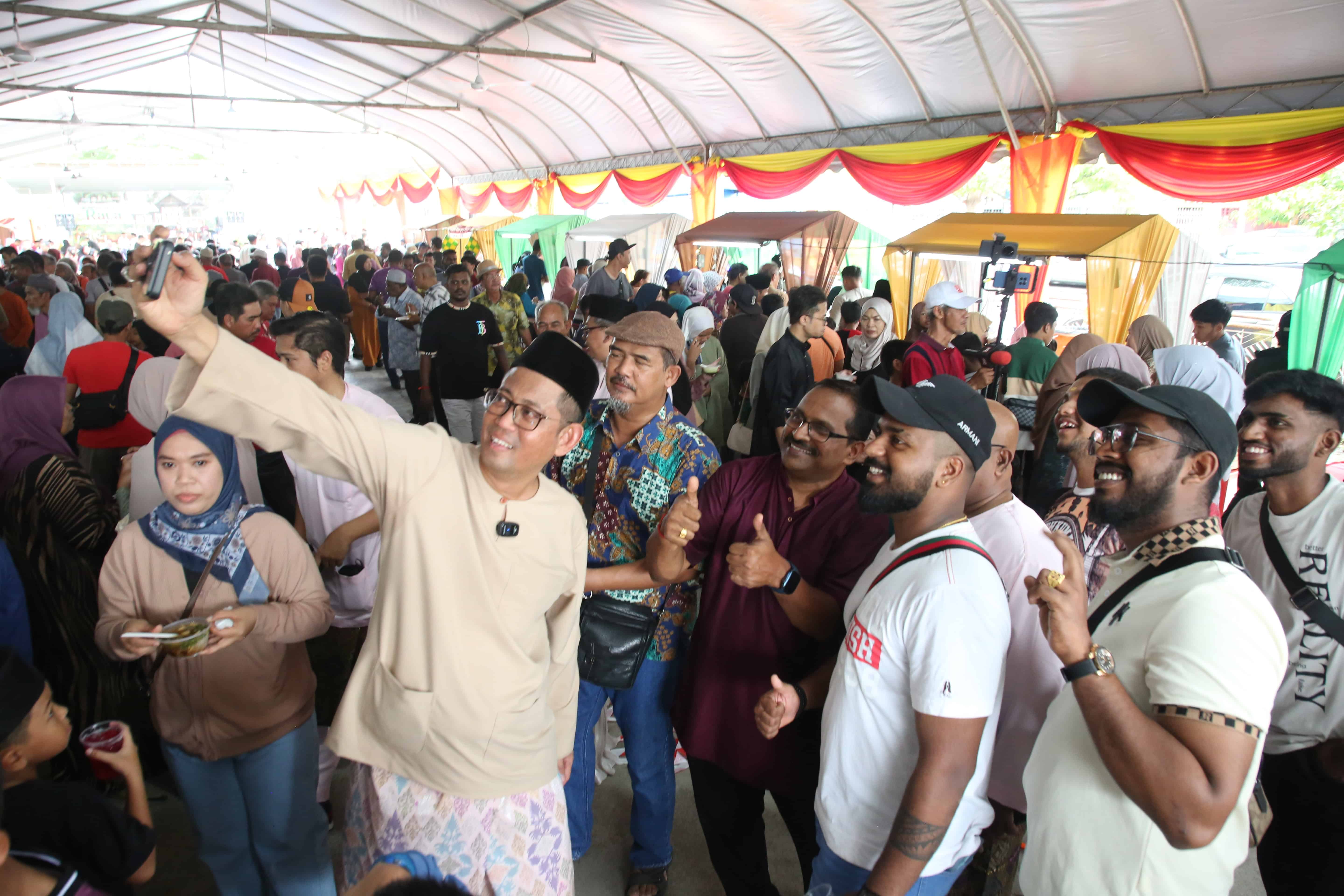 Lebih 3,000 penduduk meriahkan Rumah Terbuka Gempak Raya DUN Taman Medan