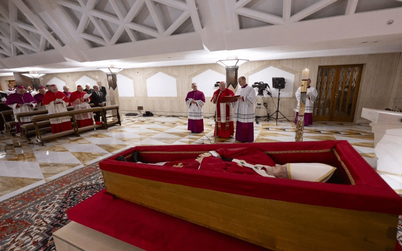 போப் பிரான்சிஸ் பக்கவாதத்தால் மரணம்