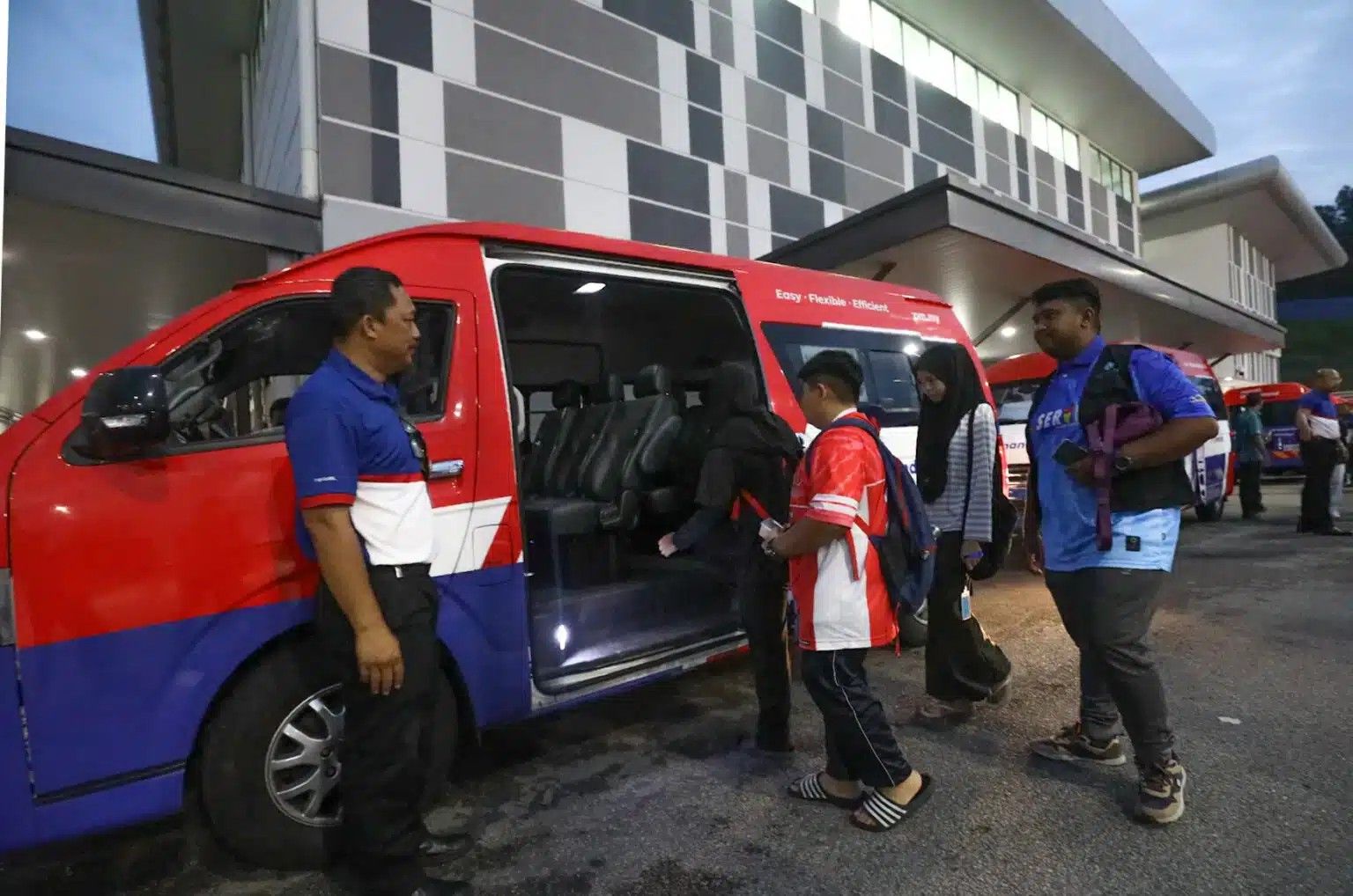 【天然气管爆炸】教师进驻两疏散中心授课　大臣：确保灾区学生不停学