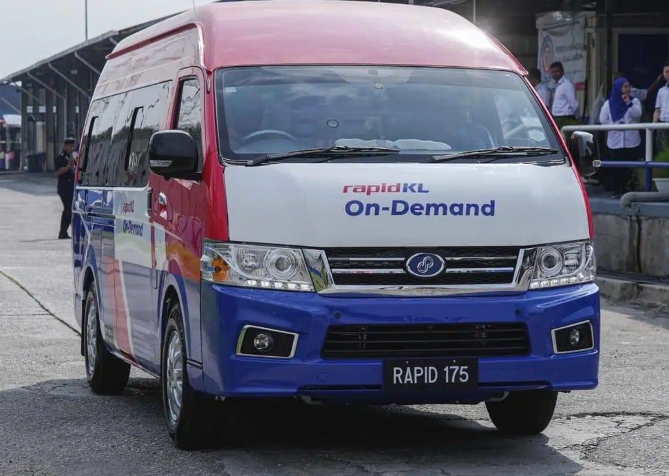 【天然气管爆炸】安排公交送受灾学生上学  大臣：疏散中心集合送34所学校