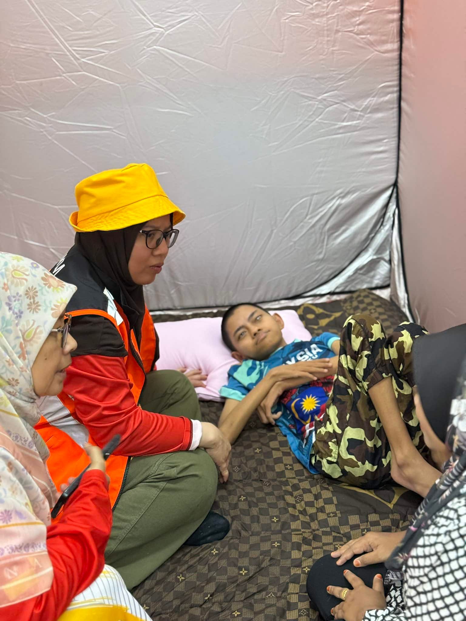 雪州突发水灾   1043人滞留6疏散中心