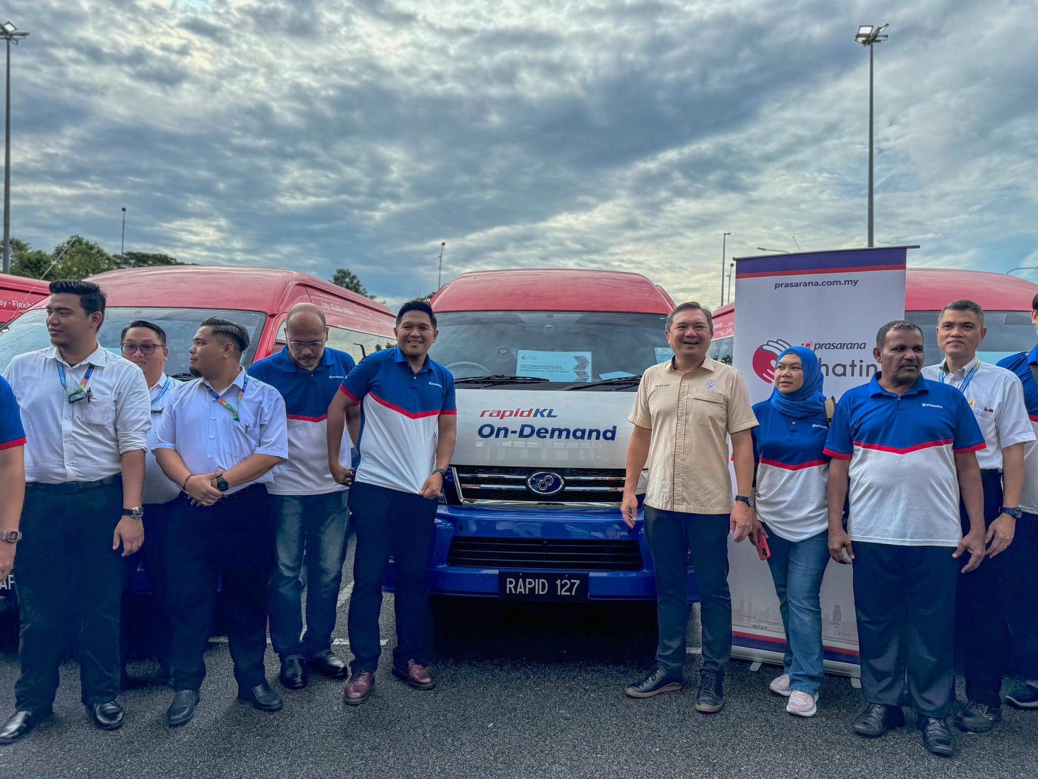 【天然气管爆炸】6辆电召客货车免费载送   国家基建：方便灾民出行