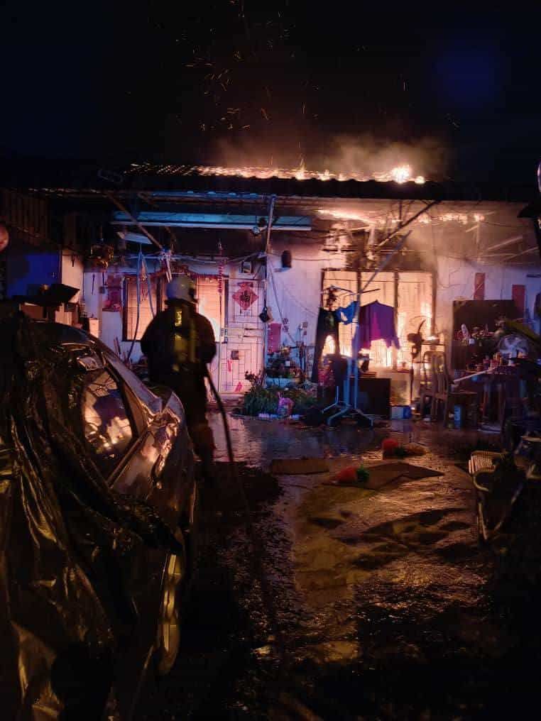 住家晚上失火屋主烧伤 中国男租客丧命