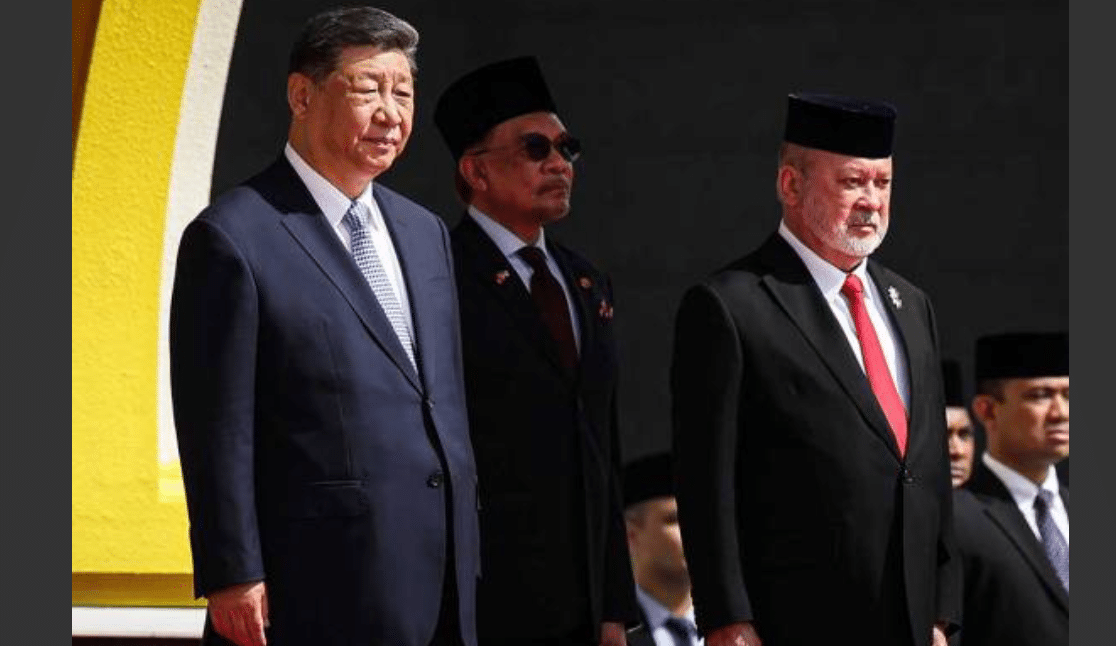 சீன அதிபருக்கு இஸ்தானா நெகாராவில் அரசுமுறை வரவேற்பு