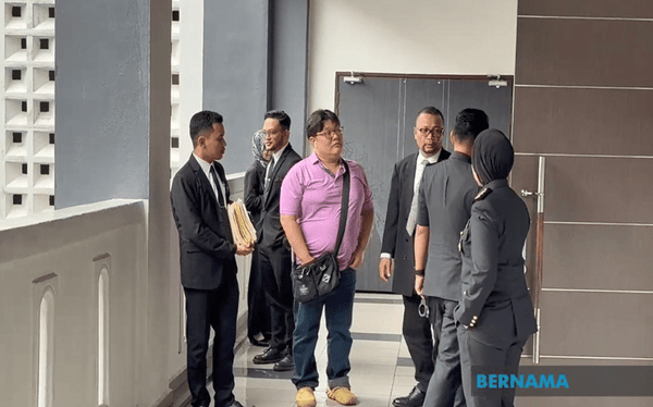 உரிய அனுமதியின்றி ஹலால் சான்றிதழைப் பயன்படுத்தியதாக உணவக உரிமையாளர் மீது குற்றச்சாட்டு