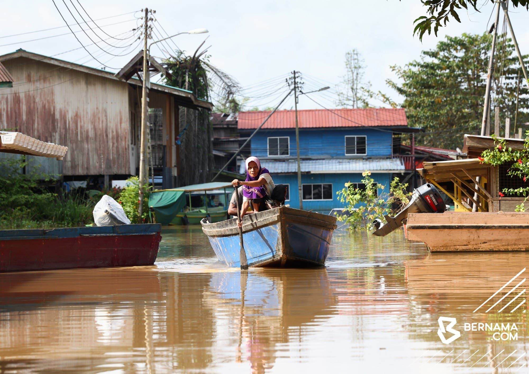 Mangsa banjir di Johor terus meningkat, Sabah kekal