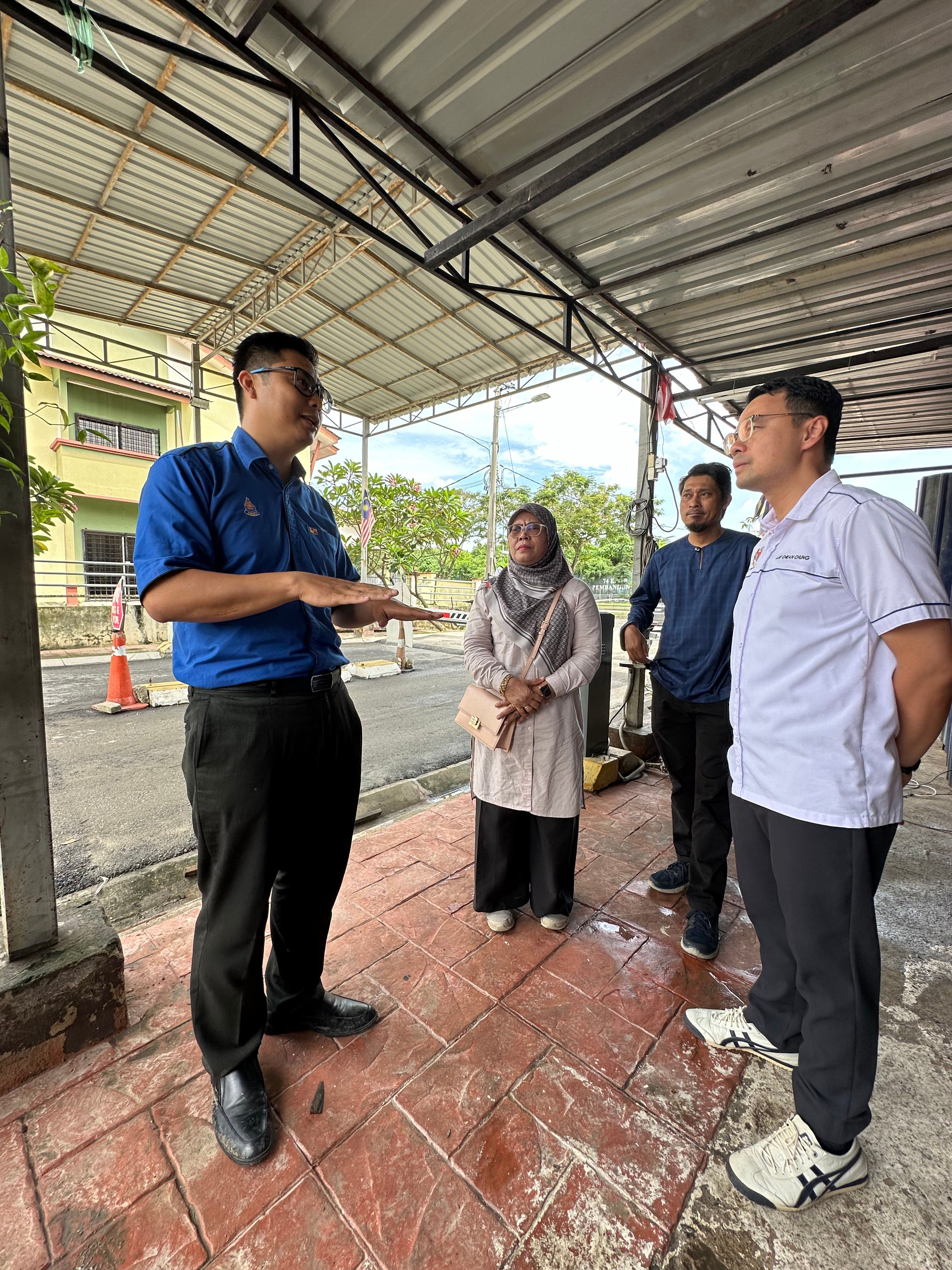 灵市暴雨成灾.李健聪巡视灾区   促市政厅呈报告拟治水对策