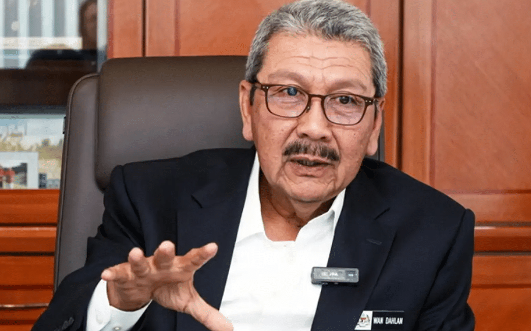 பொதுச் சேவை ஊழியர்களுக்கு வீட்டிலிருந்து வேலை செய்யும் வசதி குறித்து பரிசீலனை