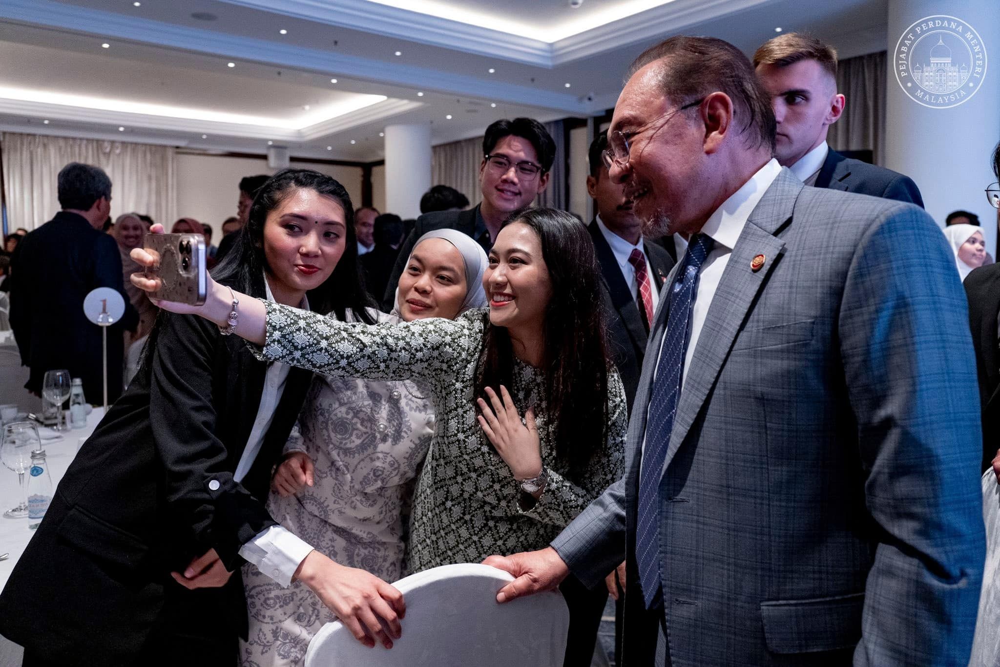 促选委会简化海外投票程序 安华：确保下届大选准备就绪