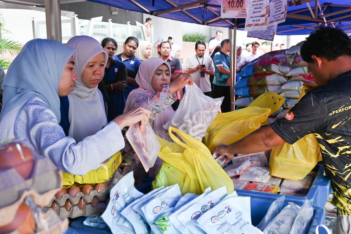 Ayam RM10 seekor, tepung RM2 di lima lokasi Jualan Ehsan Rahmah esok