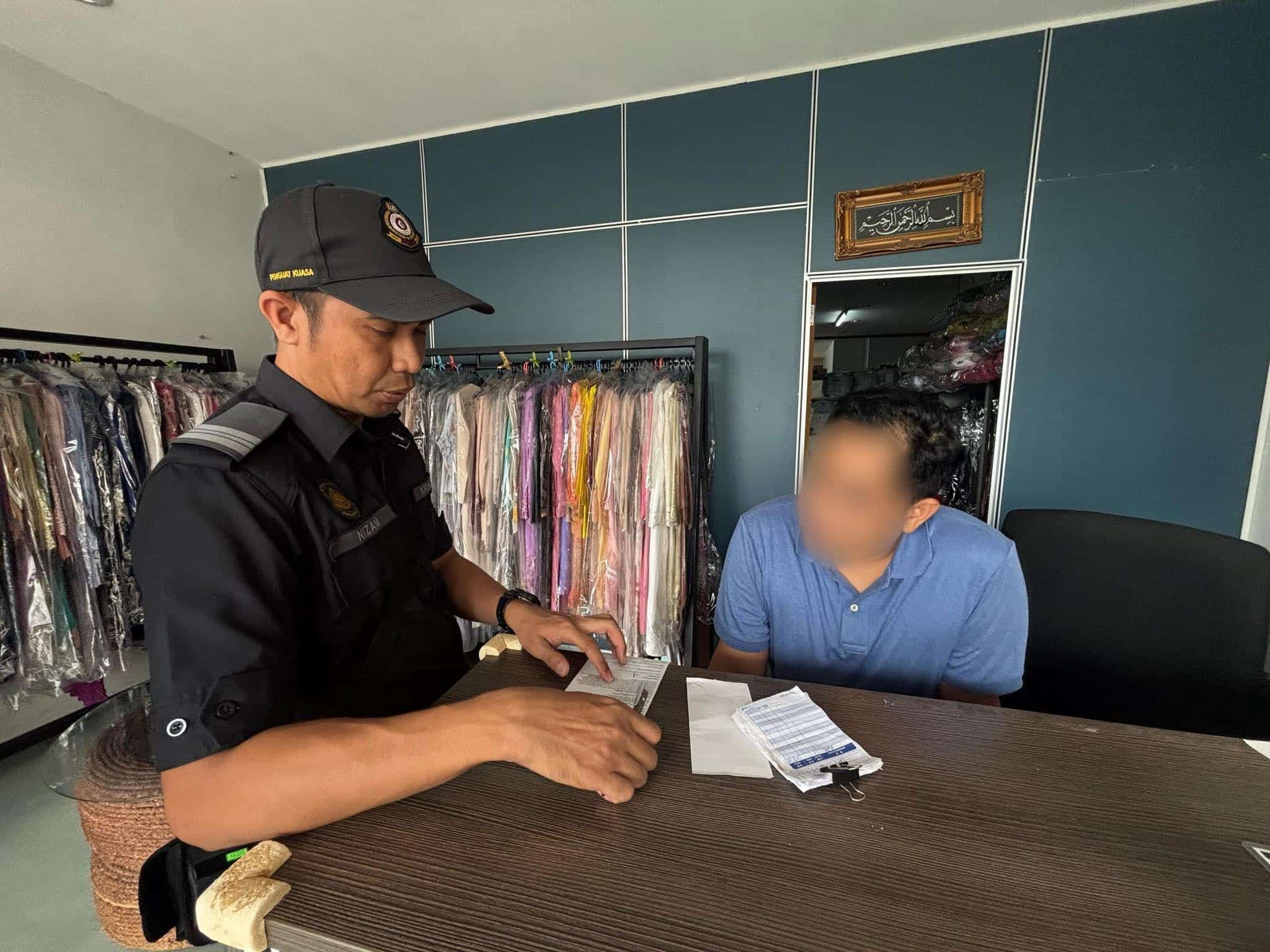 雪州贸内局突击35商店 起获90桶补贴燃气