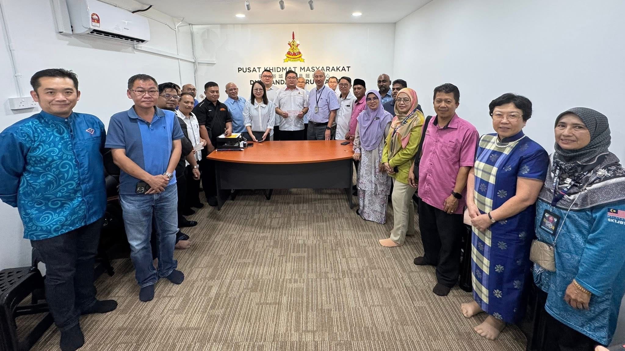 DUN Bandar Baru Klang salur RM150,000 kepada 15 sekolah, tambah baik prasarana