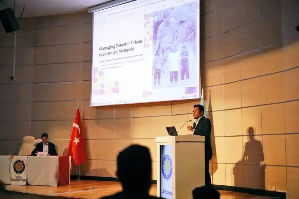 சர்வதேச மன்றத்தில் பேரழிவுகள் குறித்த உத்திகள் மற்றும் அனுபவங்களை - சிலாங்கூர் ஒரு பகிர்ந்து கொண்டது