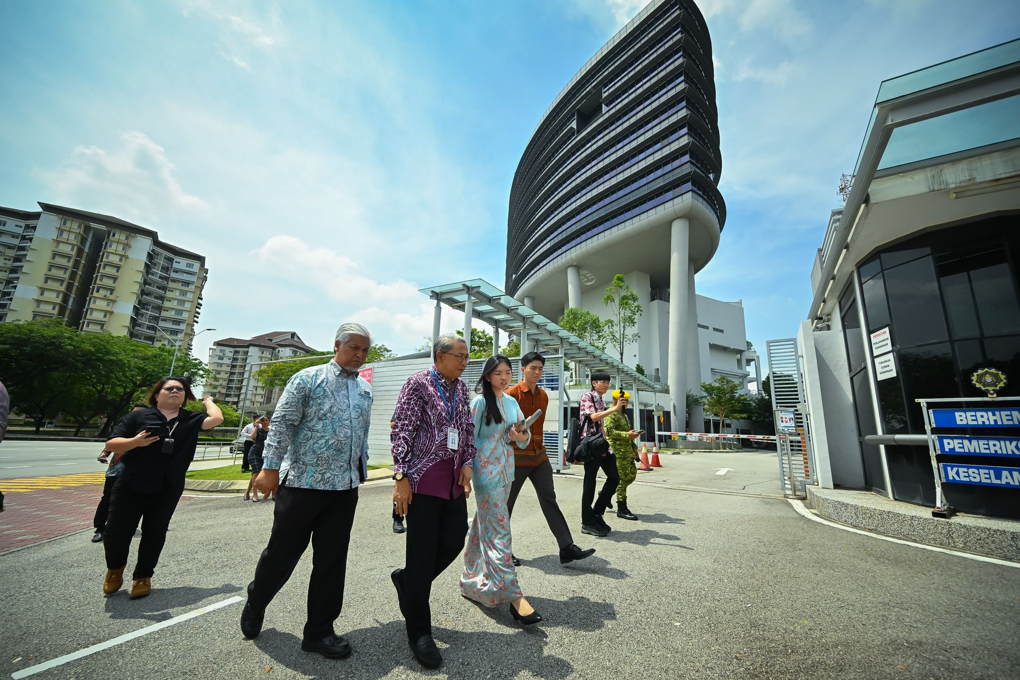 MYKIOSK报价程序公平竞争 房政部主动呈反贪会文件