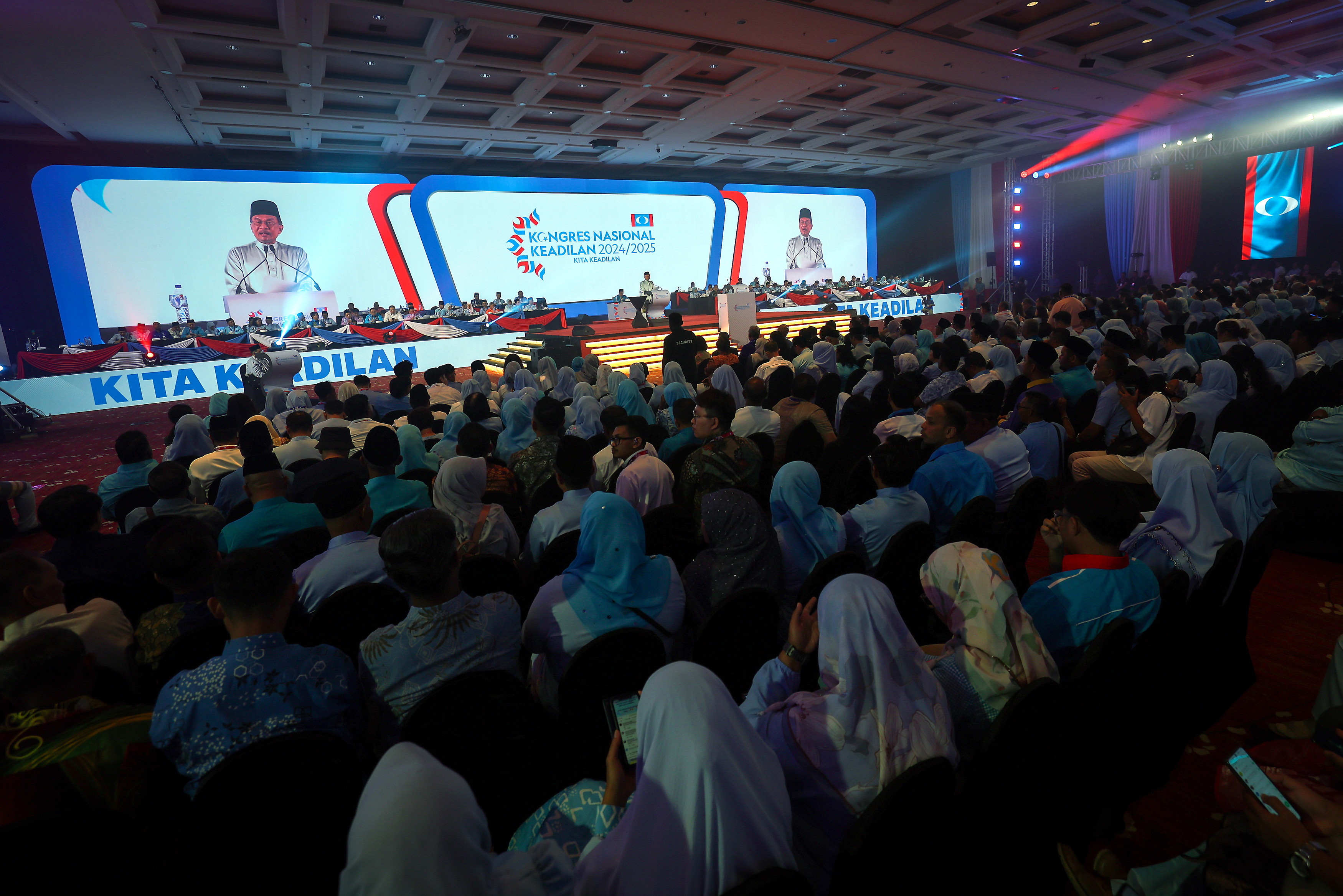 Keadilan National Congress continues with debate session