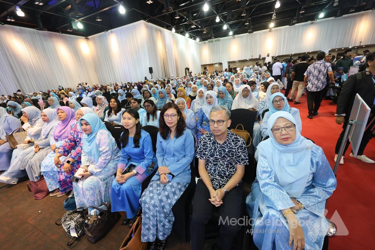 Kongres Nasional KEADILAN diteruskan dengan sesi perbahasan