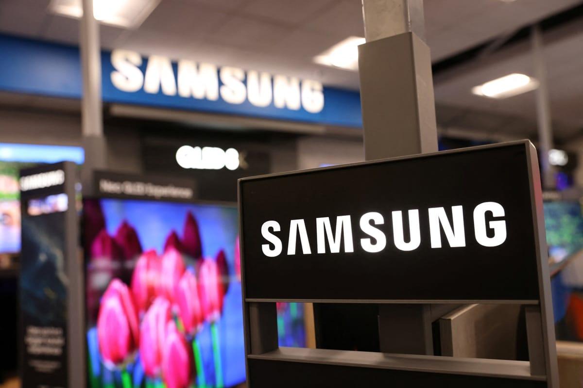 Tarif: Selepas Apple, Trump ancam Samsung jika produk dihasilkan luar AS