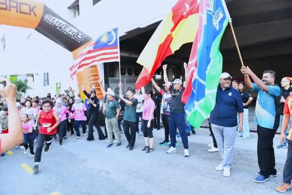 梳邦再也“无车日”移师史里肯邦安  逾千人响应低碳生活