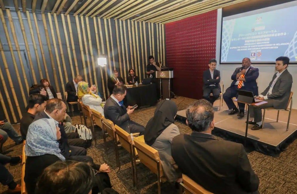 世博取经探索AI与物联网技术  KDEB冀提升废物管理效率