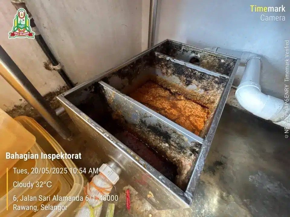 某食肆发现老鼠屎和蟑螂 乌雪市会勒令关闭14天