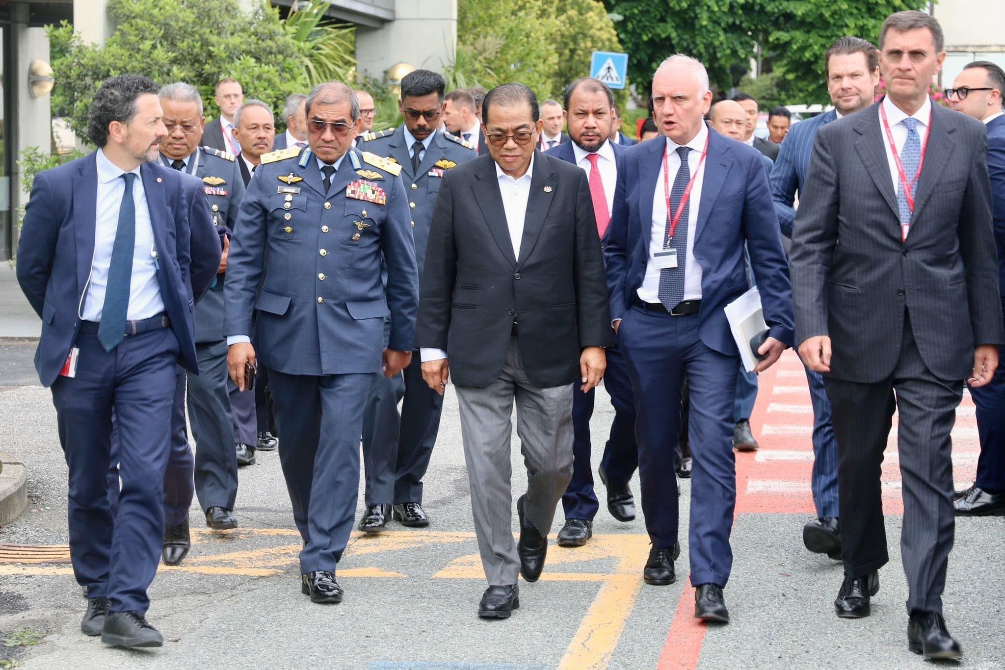 国防部长抵达德国赴维和论坛  重申大马支持全球和平努力