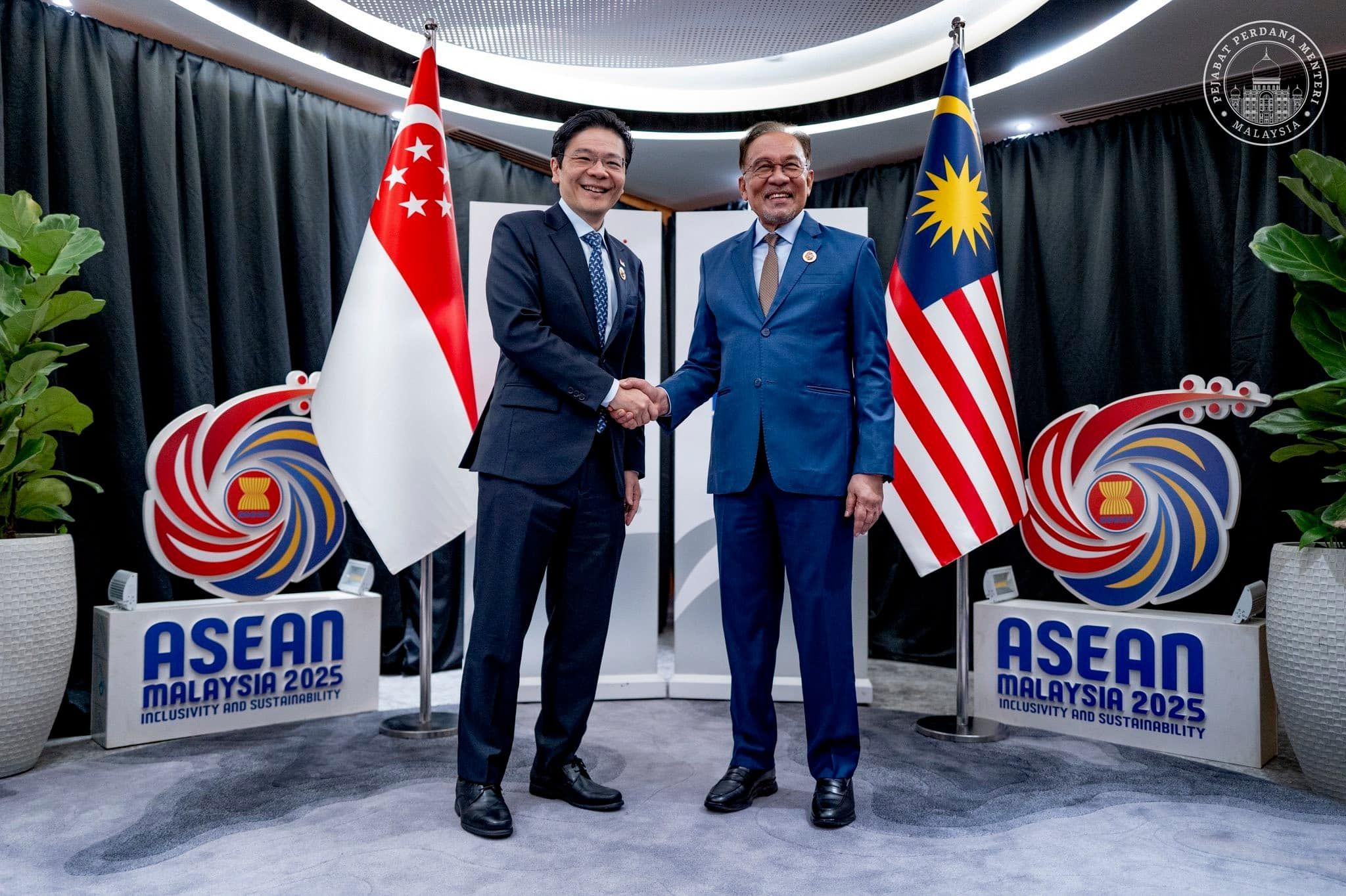 马新同意加强经济特区捷运系统  建设性方式解决双边问题