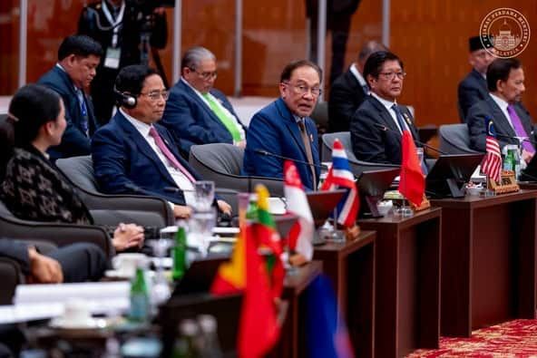 隆宣言迎接科技变革挑战  安华吁共建以民为本的东盟