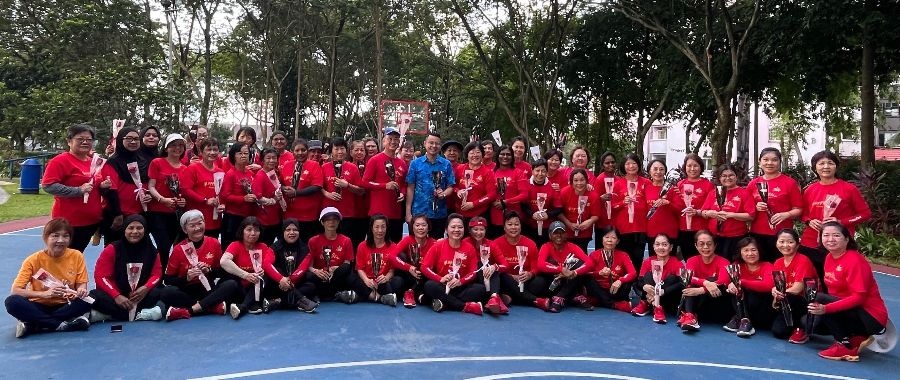 推看护与就业支持计划  李建聪挺单亲妈妈自立自强