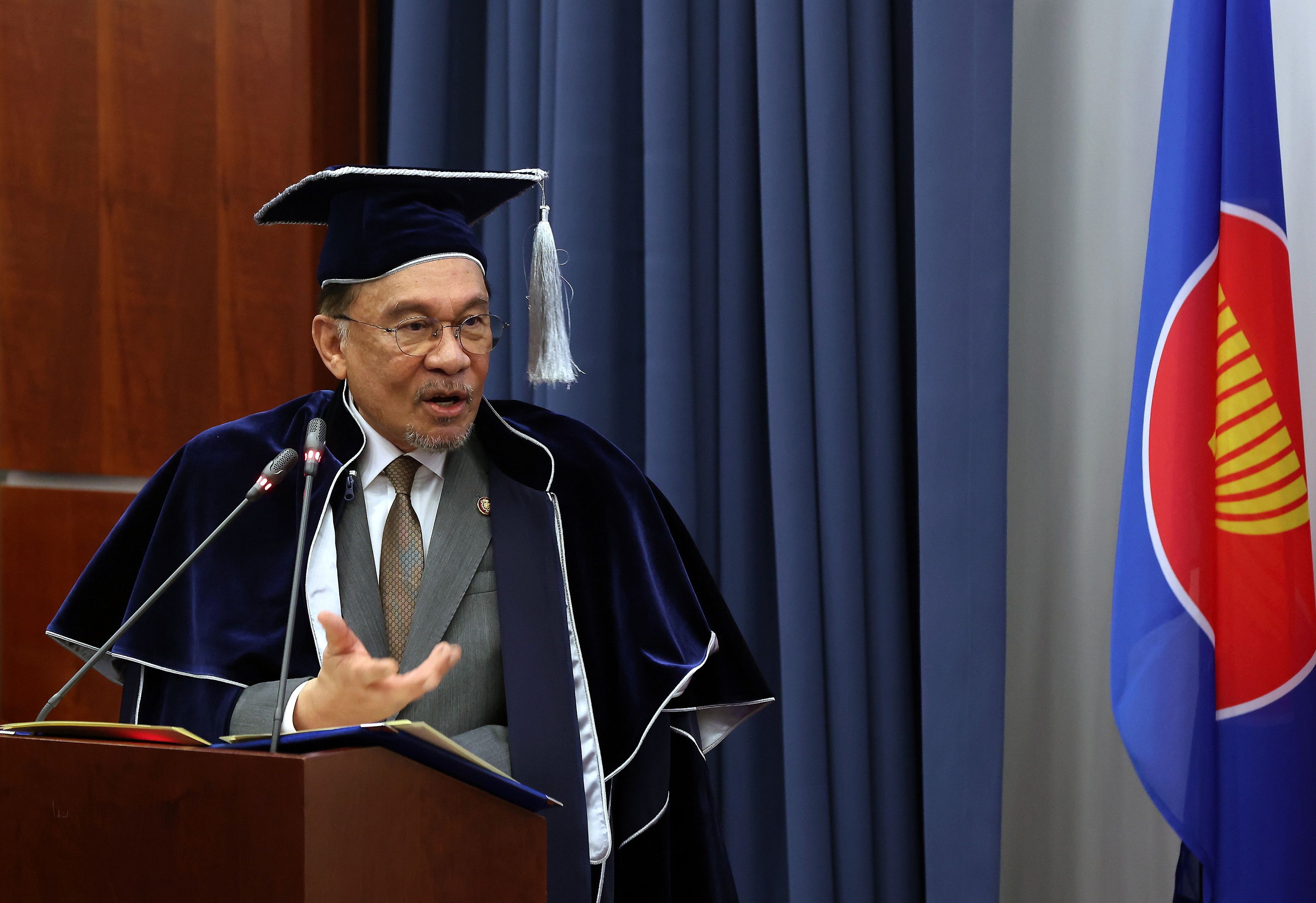 Asean’s strength lies in neutrality, engagement — PM