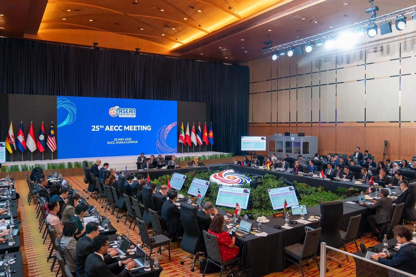 东盟经济行动蓝图落实率97%  扎夫鲁：聚焦贸易政策冲击