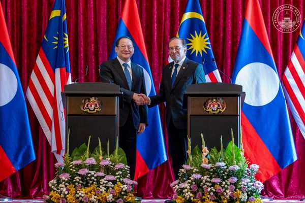 大马四大银行进驻寮国 安华:带动企业赴泰柬投资