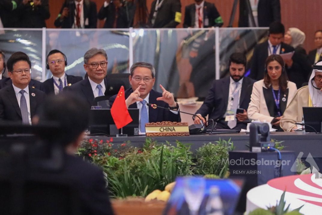 李强倡议三方开创核心领域 消除敌意维护产业链供应链