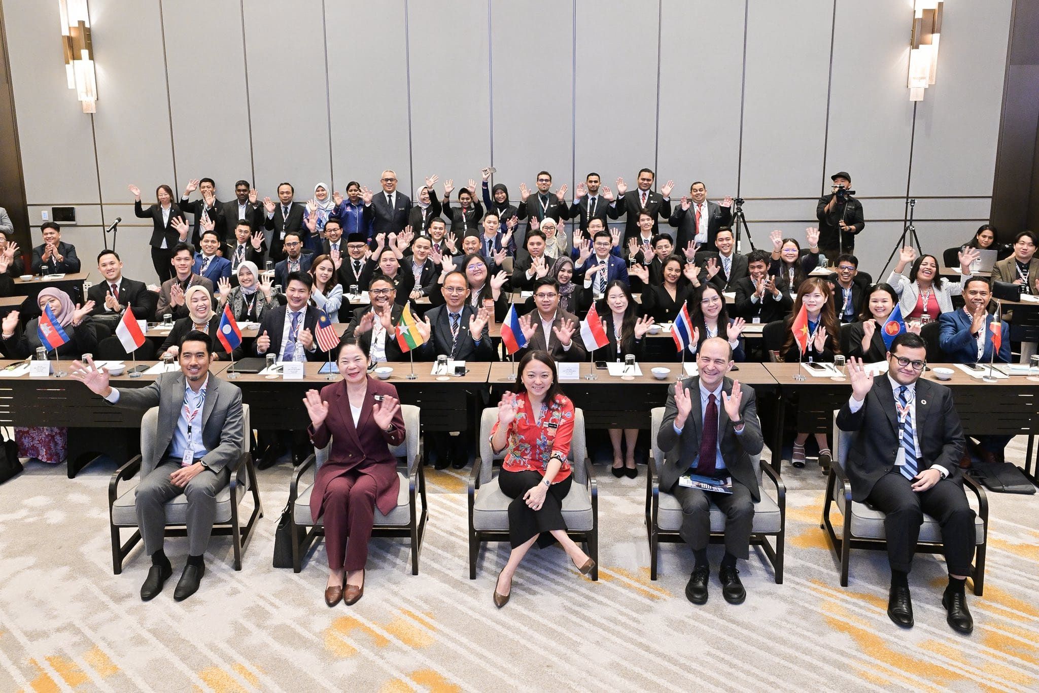 青年积极参与对话制定政策  杨巧双：引领东盟永续议程