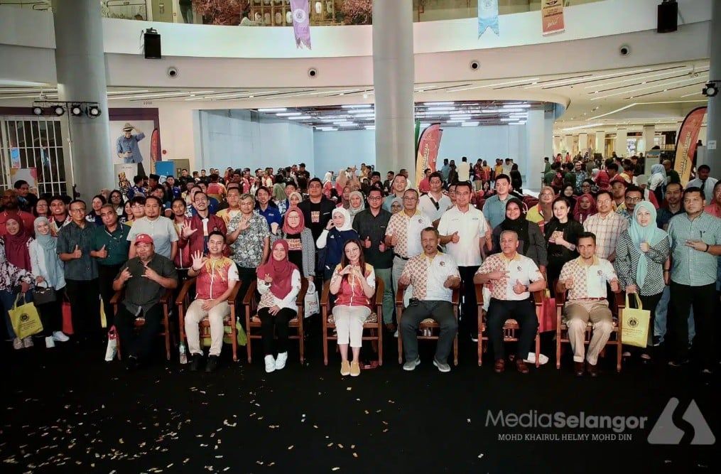 吁青年掌握AI等最新科技   雪大臣：助国家稳步前行