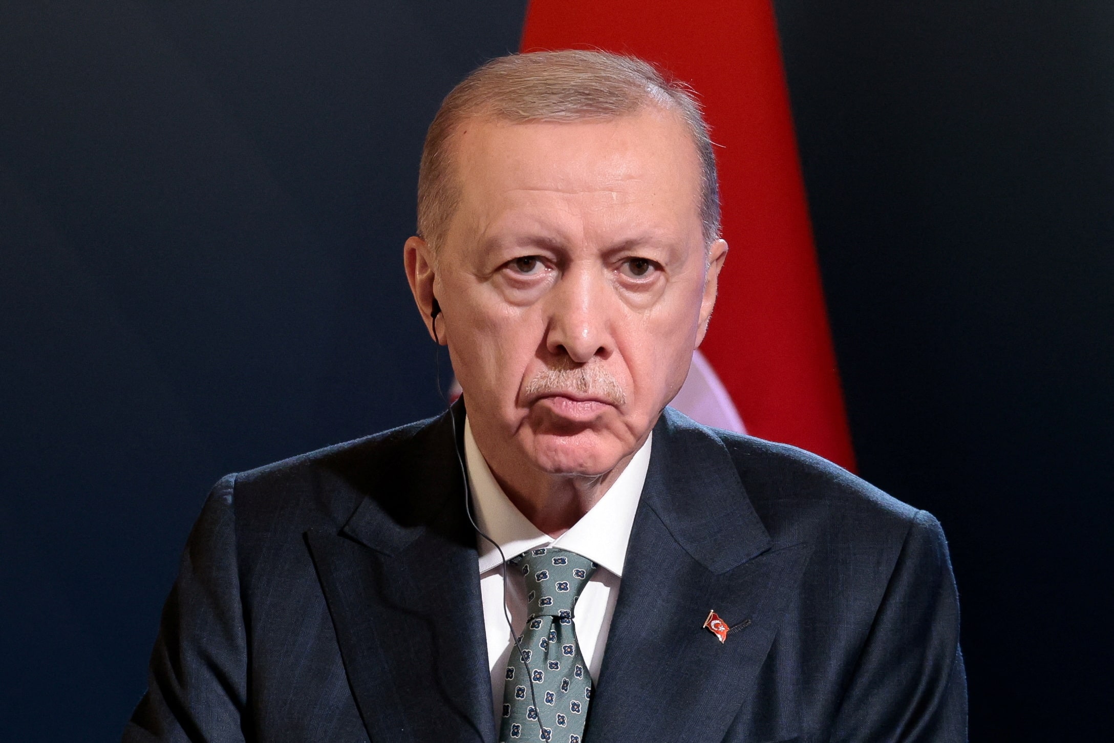 Turkiye ready to host Russia-Ukraine negotiations, Erdogan tells Macron
