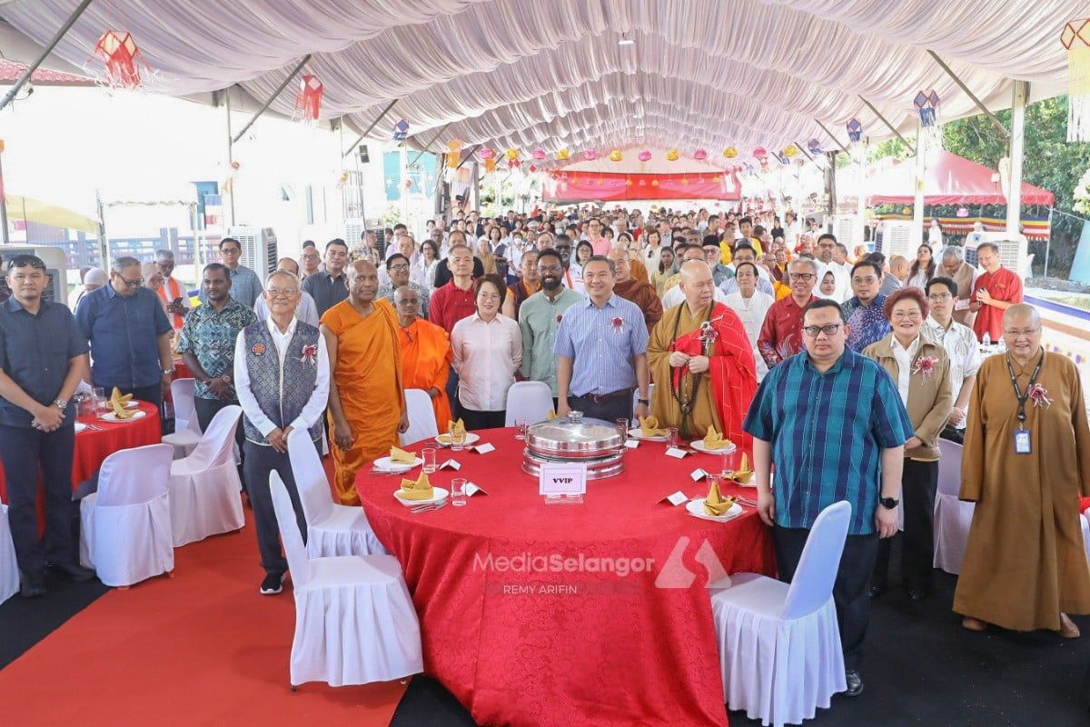 雪州卫塞庆典热闹共享素食 各族和谐交流展现团精神