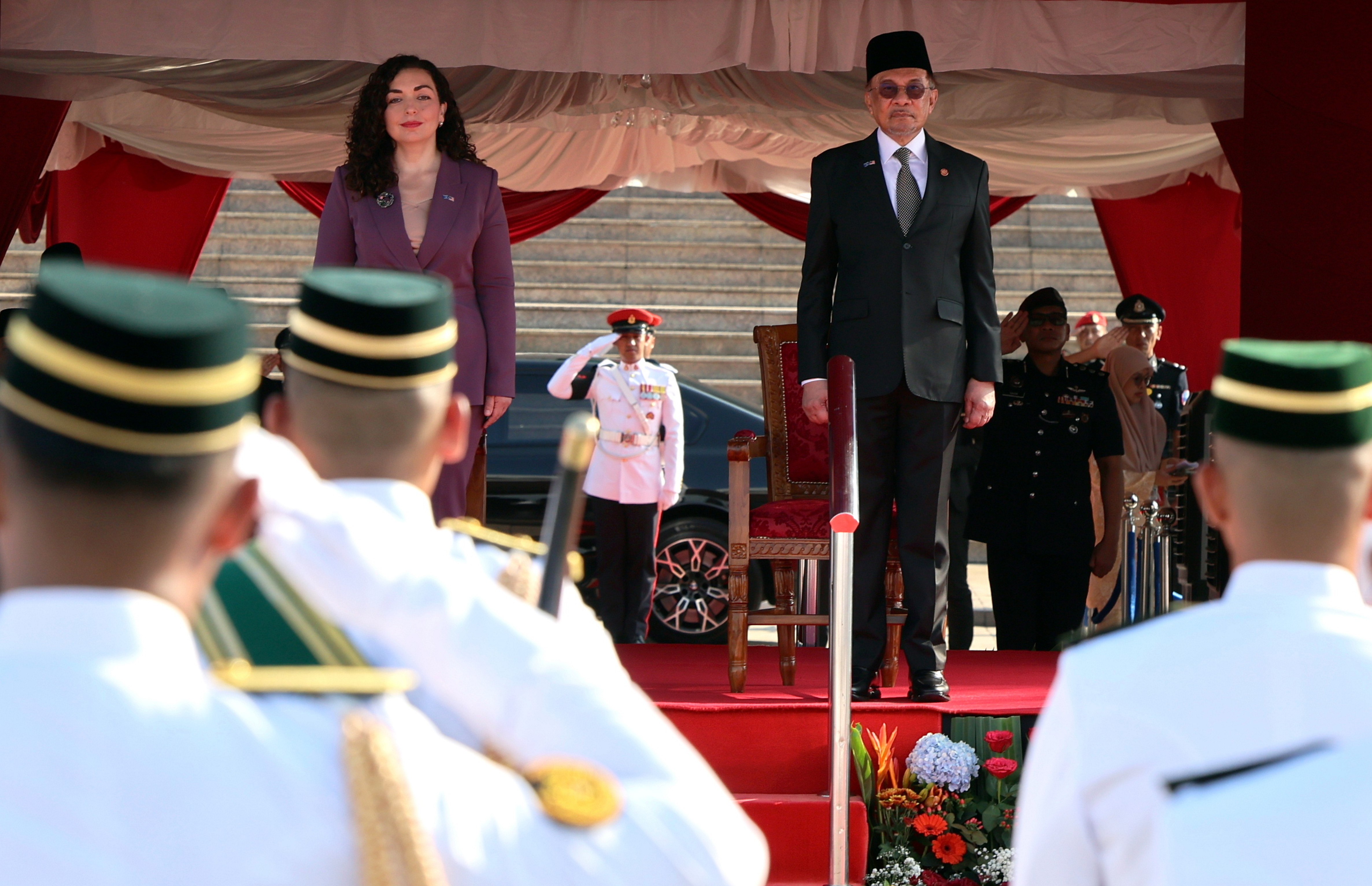 Kosovo president accorded official welcome at Perdana Putra