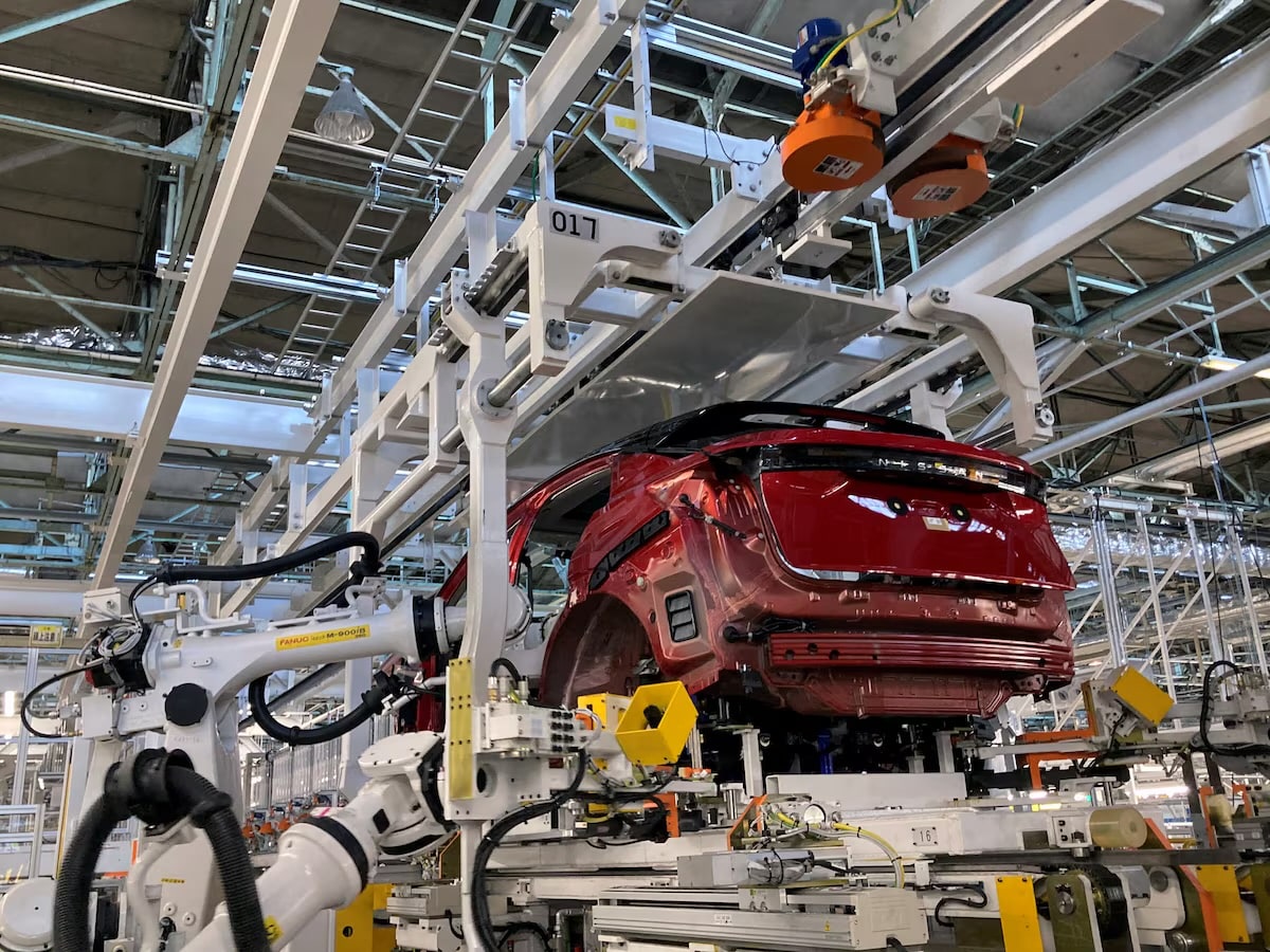 Nissan to cut 20,000 jobs globally to revive struggling business