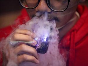 Selangor govt chokes off illegal vape stores