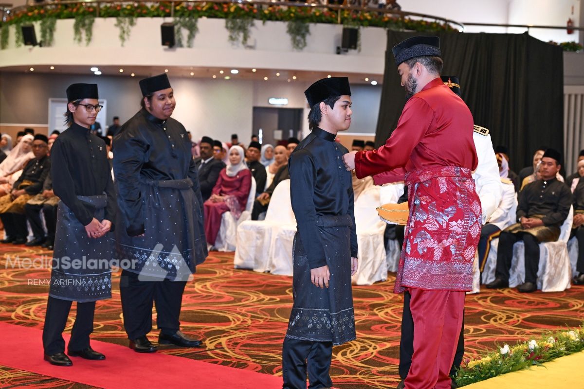 “雪州红巨人”3电竞选手  受册封雪州体育卓越勋章